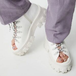 Moussy Open Toe Chunky Boots White Lace Up Ankle US 7 Combat Style